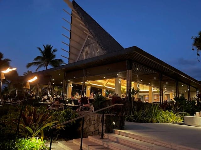 Does Kona Village Rosewood Resort Deserve the Hype?