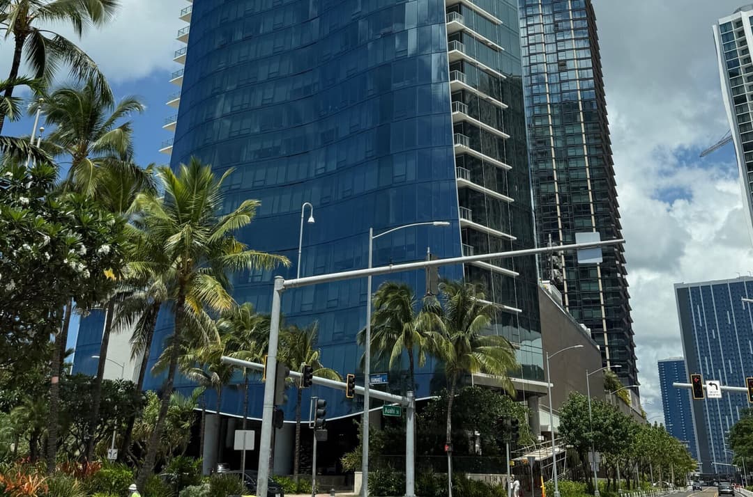 From Kona to Kakaako: A Honolulu Day Trip with a Big Island Vision