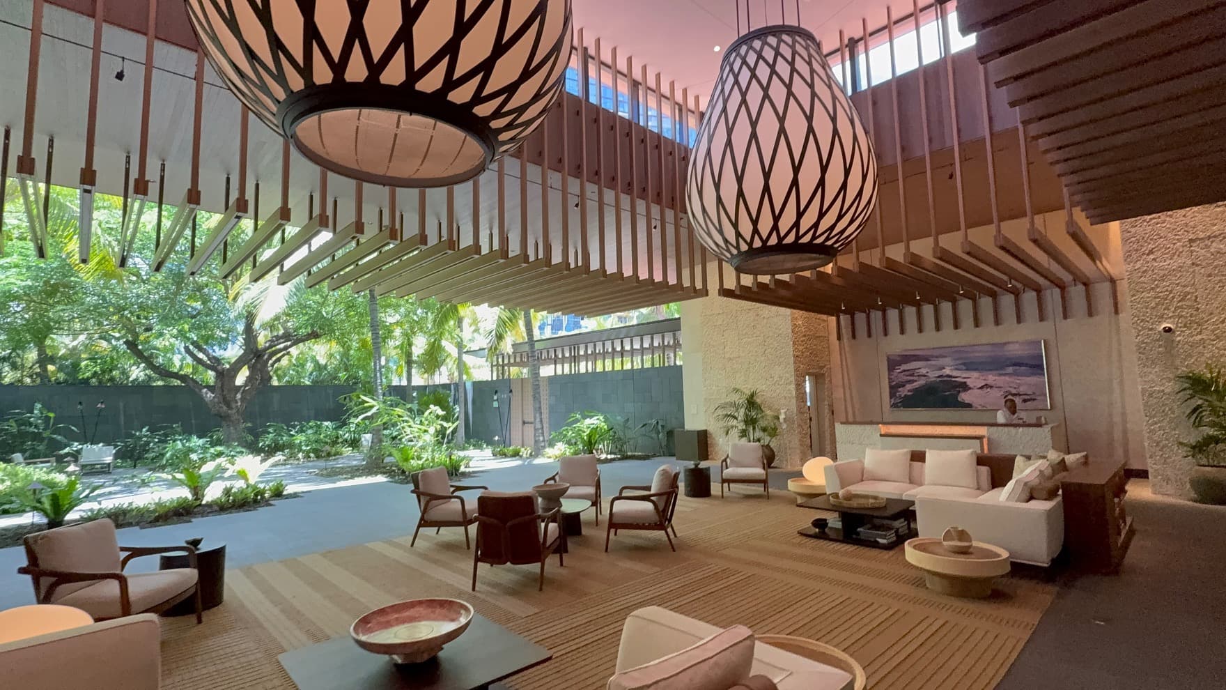 From Kona to Kakaako: A Honolulu Day Trip with a Big Island Vision