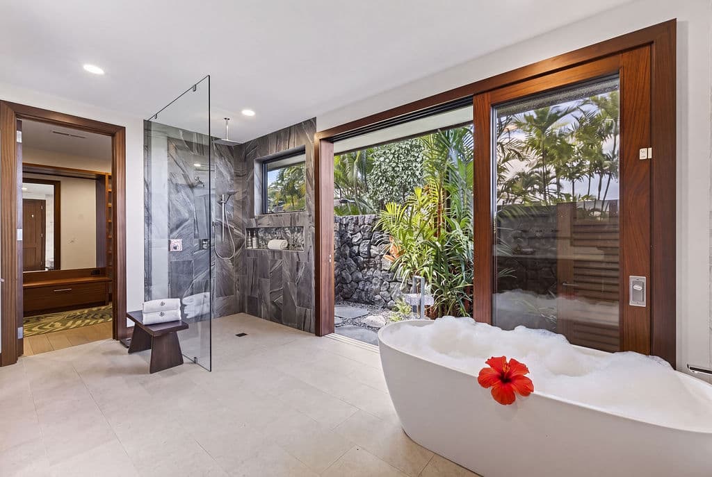 Bathroom Kona